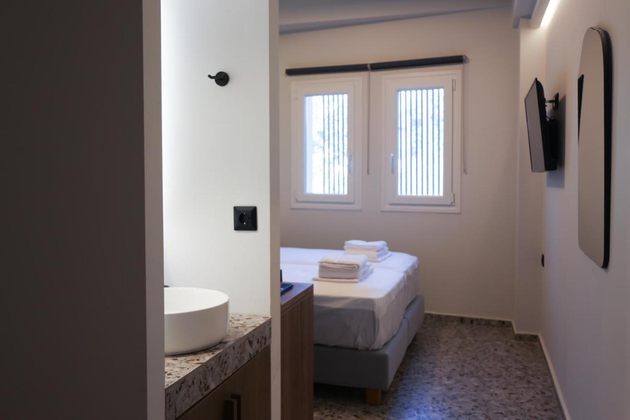 Uphill Unique Boutique Suites مدينة سكياثوس المظهر الخارجي الصورة