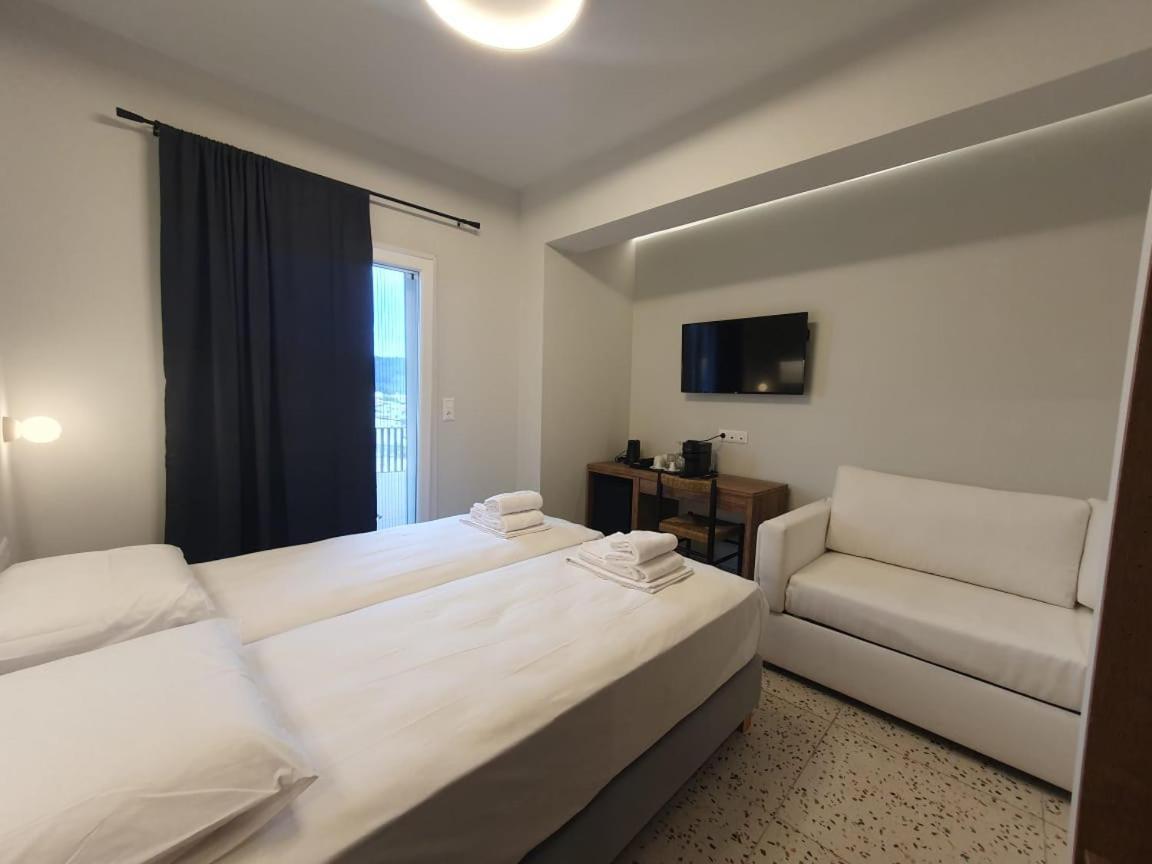 Uphill Unique Boutique Suites مدينة سكياثوس المظهر الخارجي الصورة